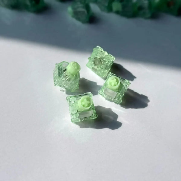 Wuque Studio Flux Clacky green RGB magnetic switch