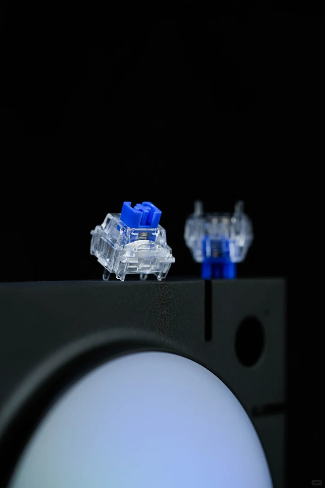 Kailh Moon Magnetic Switch RGB Two-Stage light 100M-keystroke contactless Hall Effect durability. サブ画像