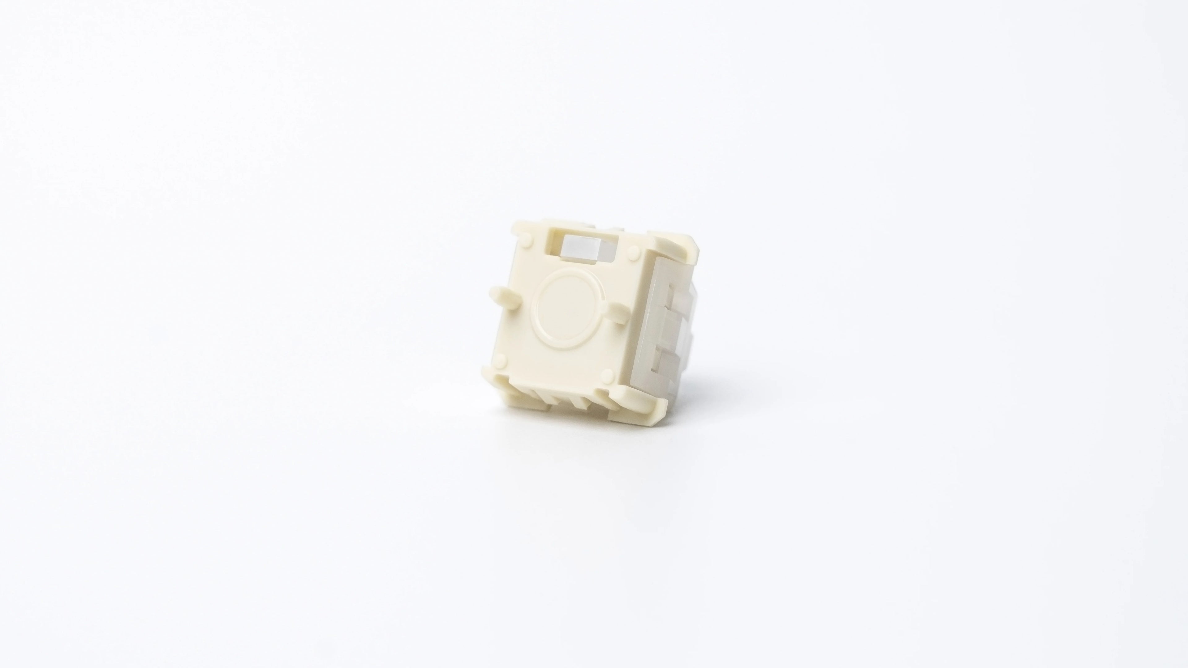 Wuque Studio Flux Clacky magnetic switch
